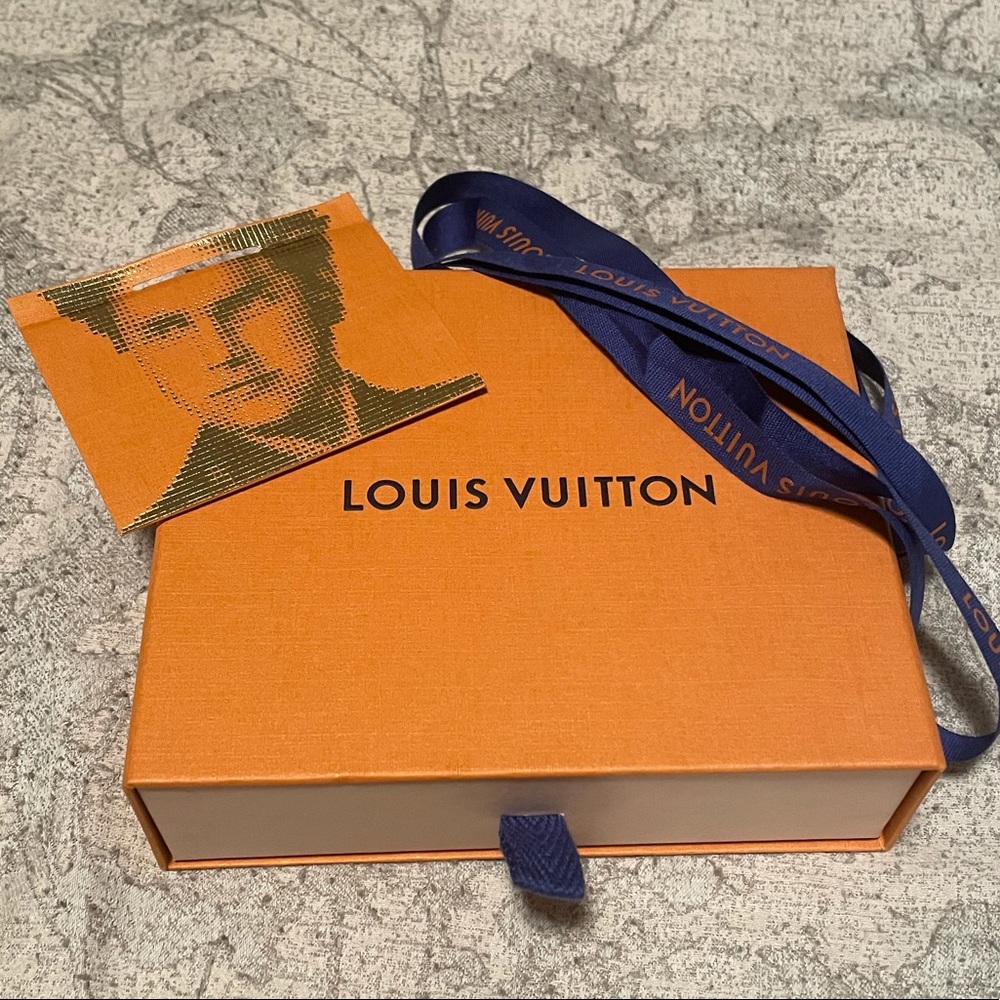 Louis Vuitton Box with ribbon and card